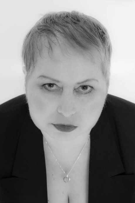 Mature fatty Posh Sophia sports short hair while showing her saggy breasts 51967327